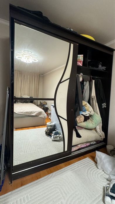 Продам срочно шкаф купе