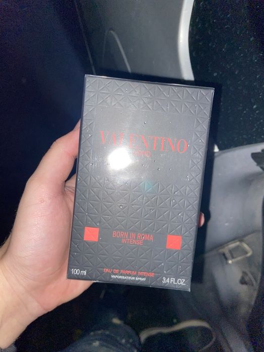 Parfum Valentino barbati nou