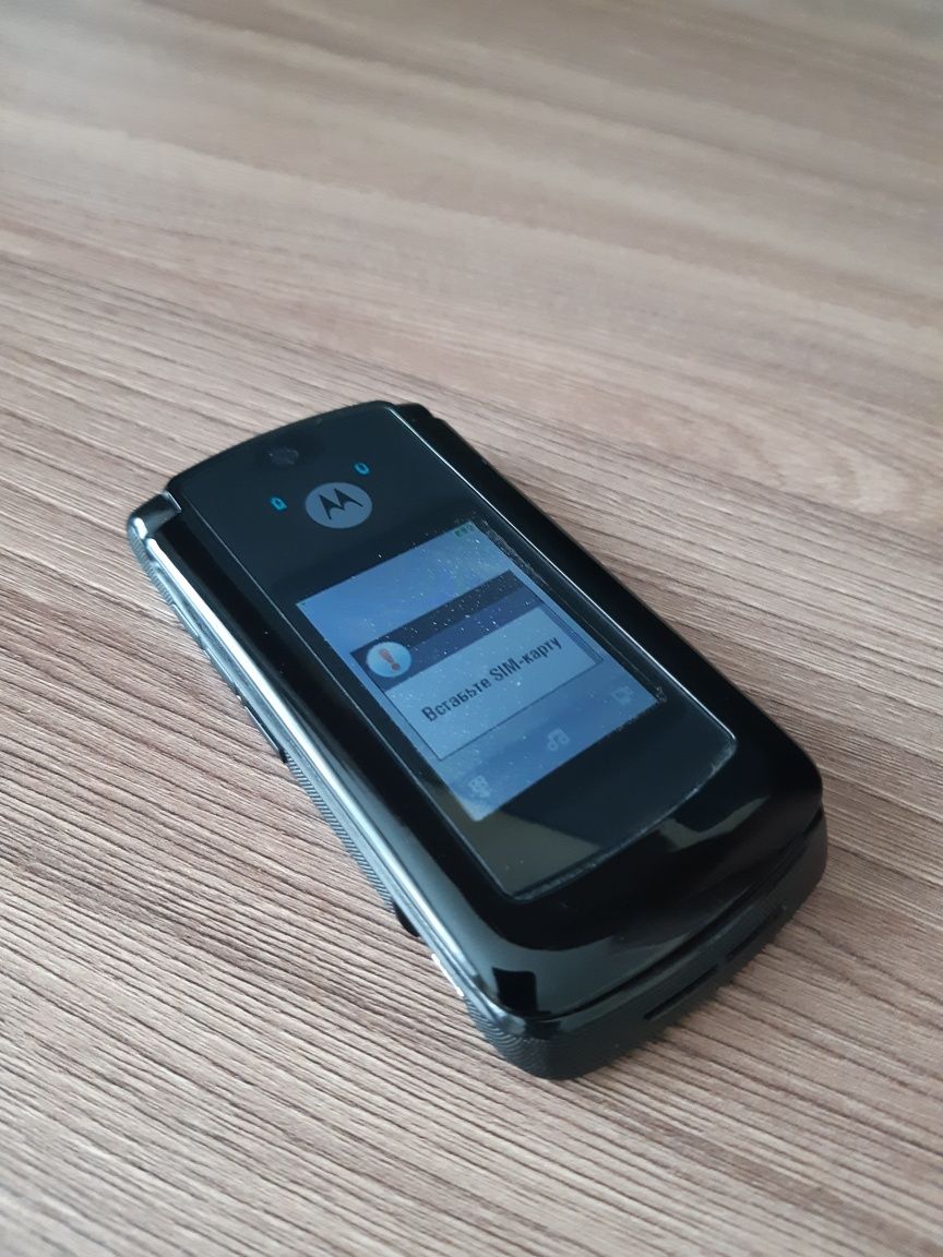 Motorola RAZR V9