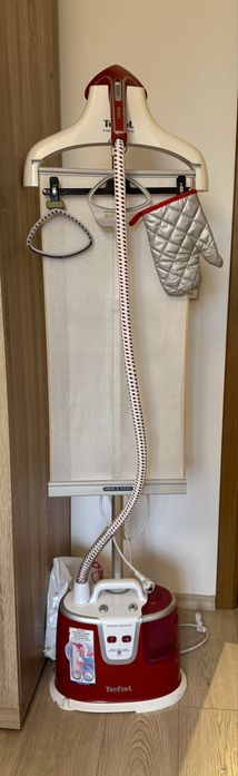 Уред за вертикално гладене Tefal IS8380