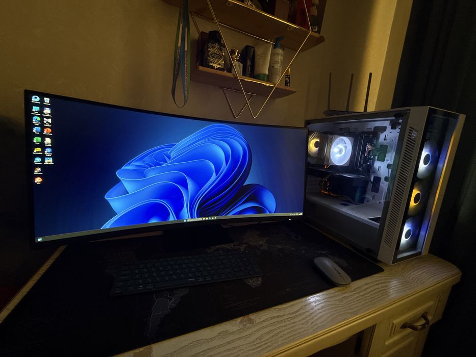 ПРОДАЕТСЯ новый пк с монитром , собран недавно