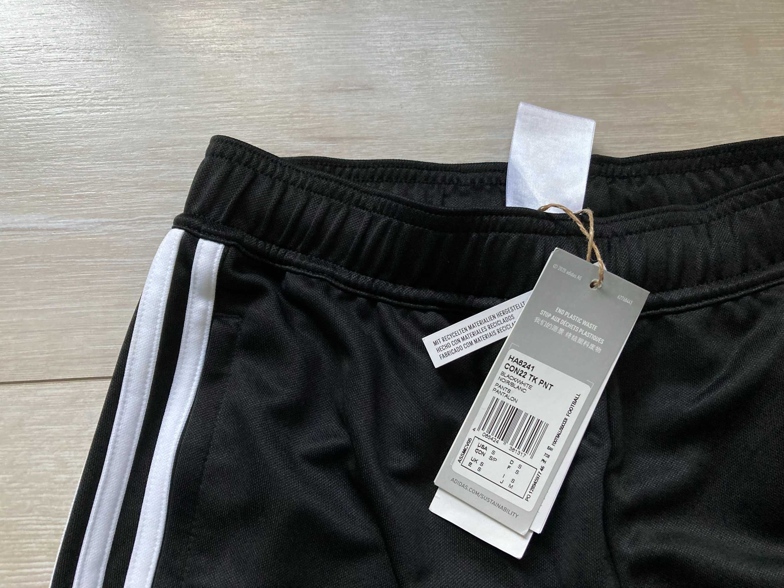 НОВО Адидас Adidas долнище долница на Копенхаген размер S
