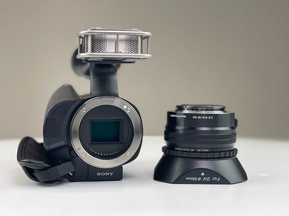 Видеокамера Sony NEX-VG10