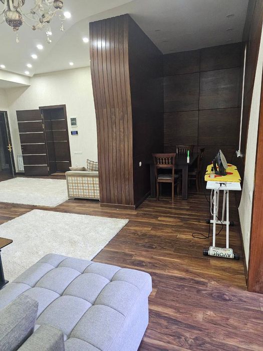 Ойбек Грант мир сдам прелестную квартиру  2 комнт новастройка