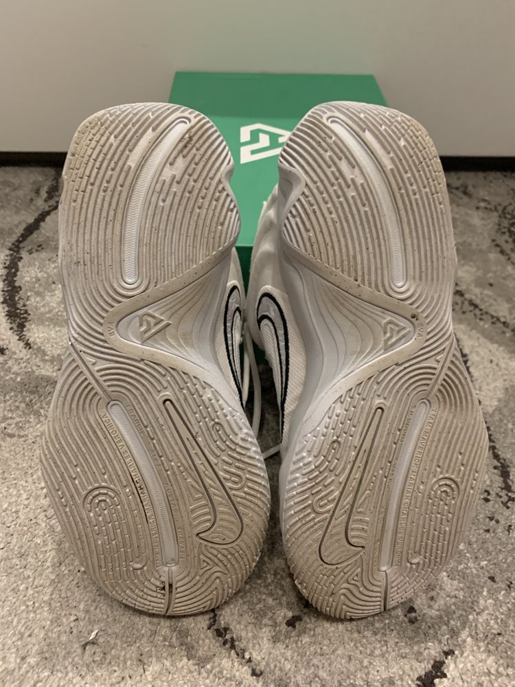 Nike giannis immortality 4