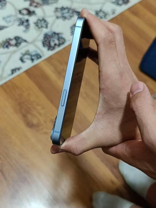 Iphone 14 blue ideal