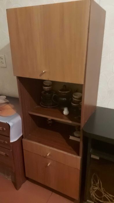 Отдам  мебель советскую