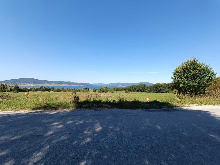 Цигов чарк, земеделска земя с лице на главен път