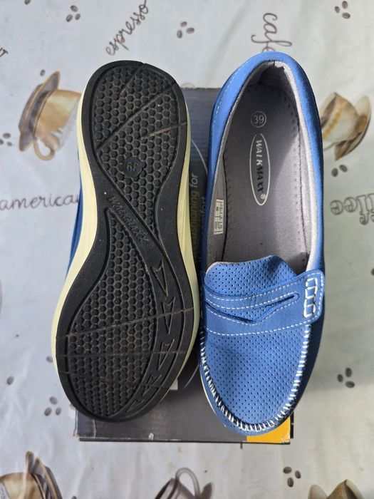 Сини обувки wallmaxx