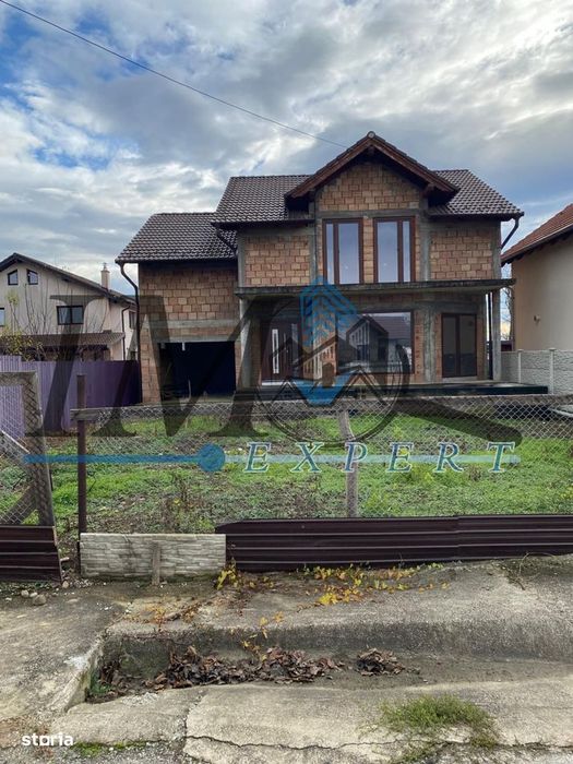 Casa de vanzare la rosu in Stremt, aproape de Alba Iulia