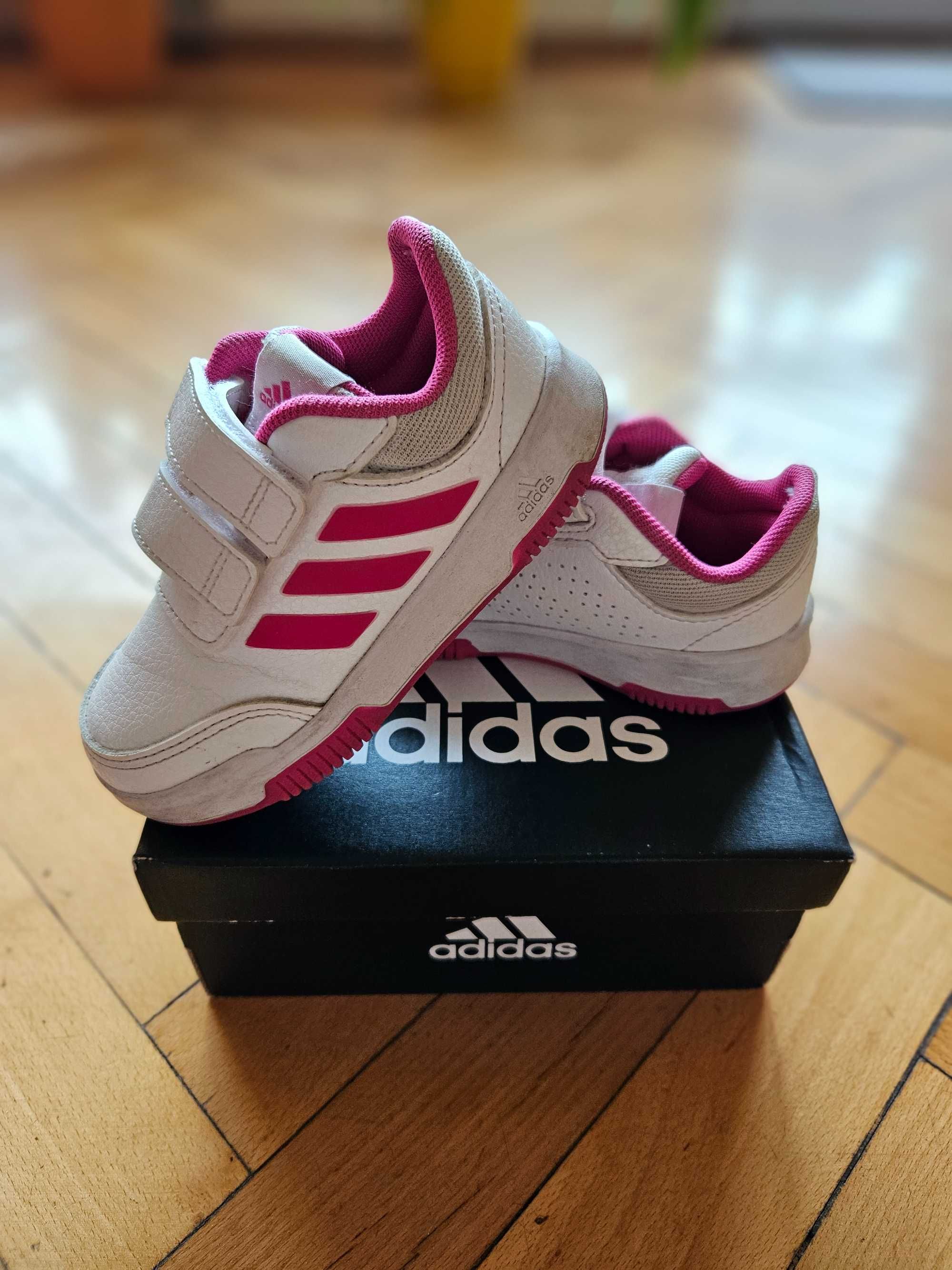 Маратонки adidas