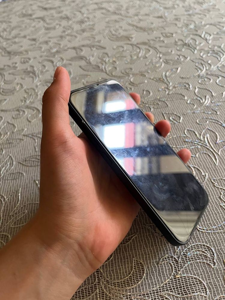 Iphone 13 б/у идеал
