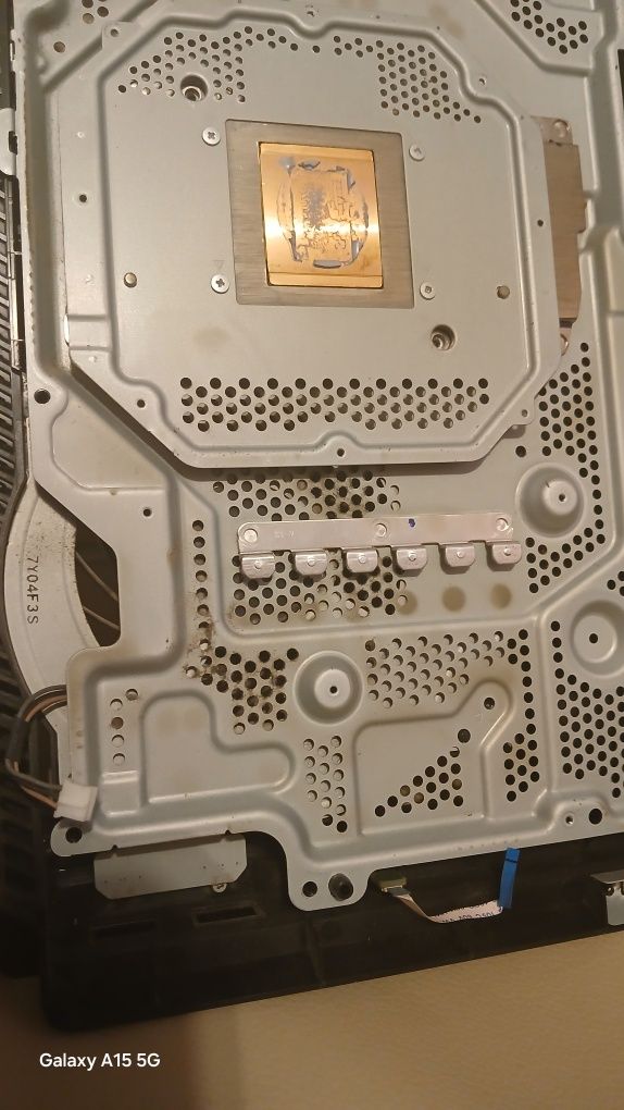 PlayStation профилактика и ремонтни дейности PS3 PS4 Slim Pro FAT Disc