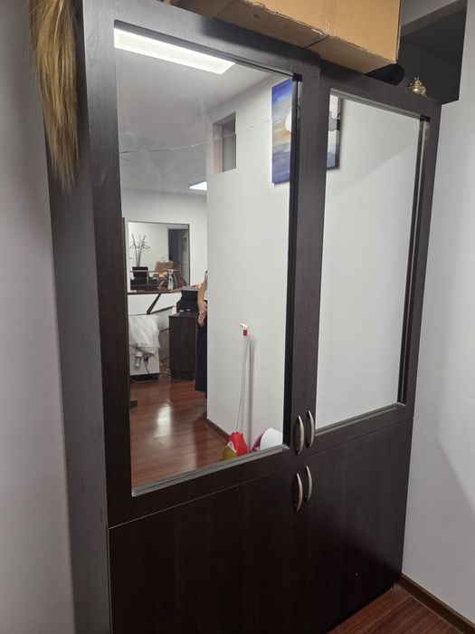 Шкаф с огледало ,венге.размери висок 200см,ширина 126см,дълбочина 40см