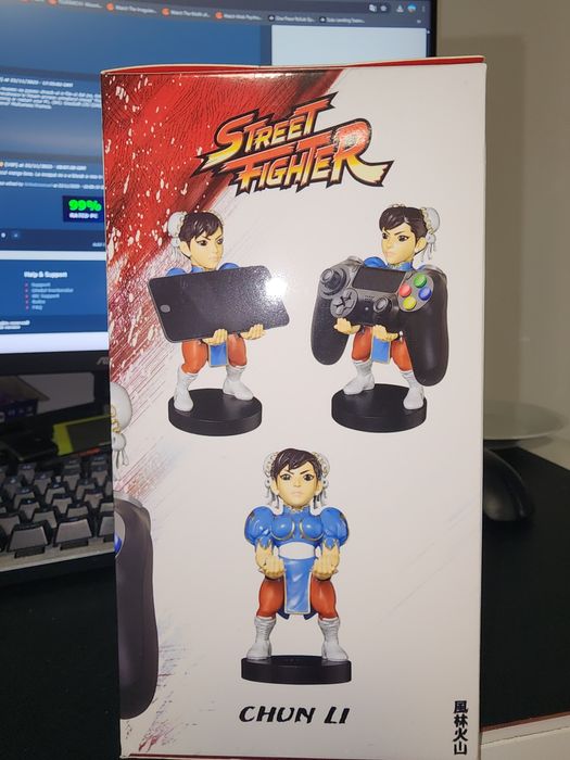 Vand figurina Chun Li noua.