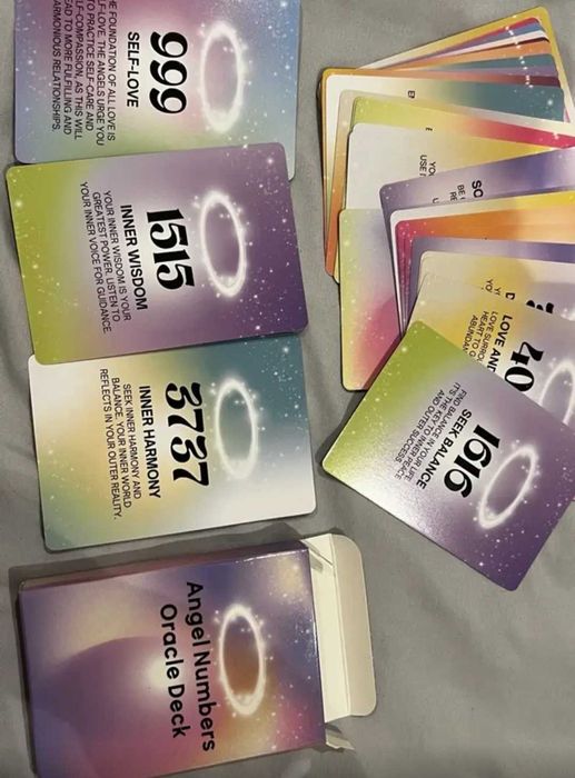 Различни карти таро