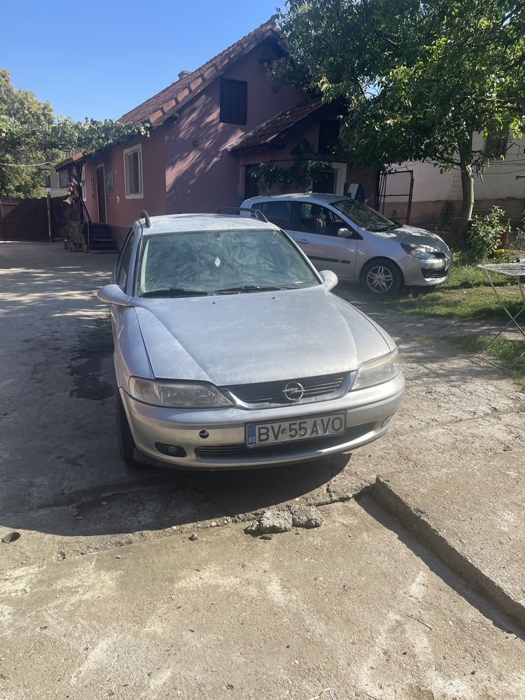 Vand opel vectra B cu mororul defect pentru Rabla sau dezmembrat