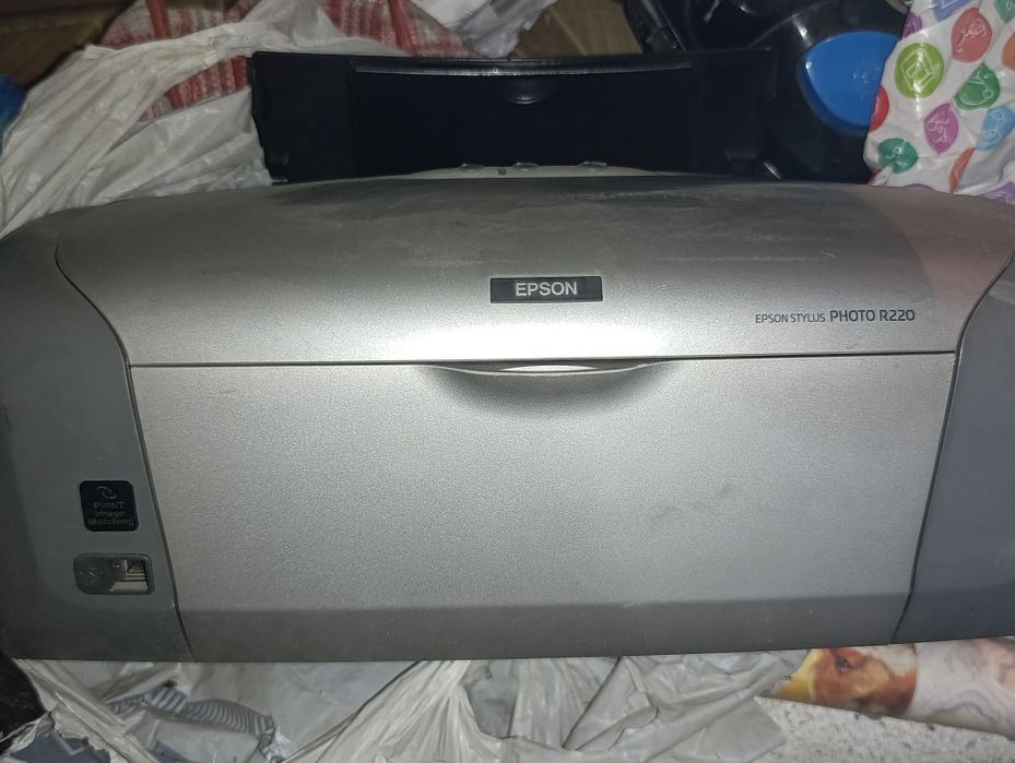 Продам фотопринтер Epson stylus photo R220 (СНПЧ)

STYLUS PHOTO R220