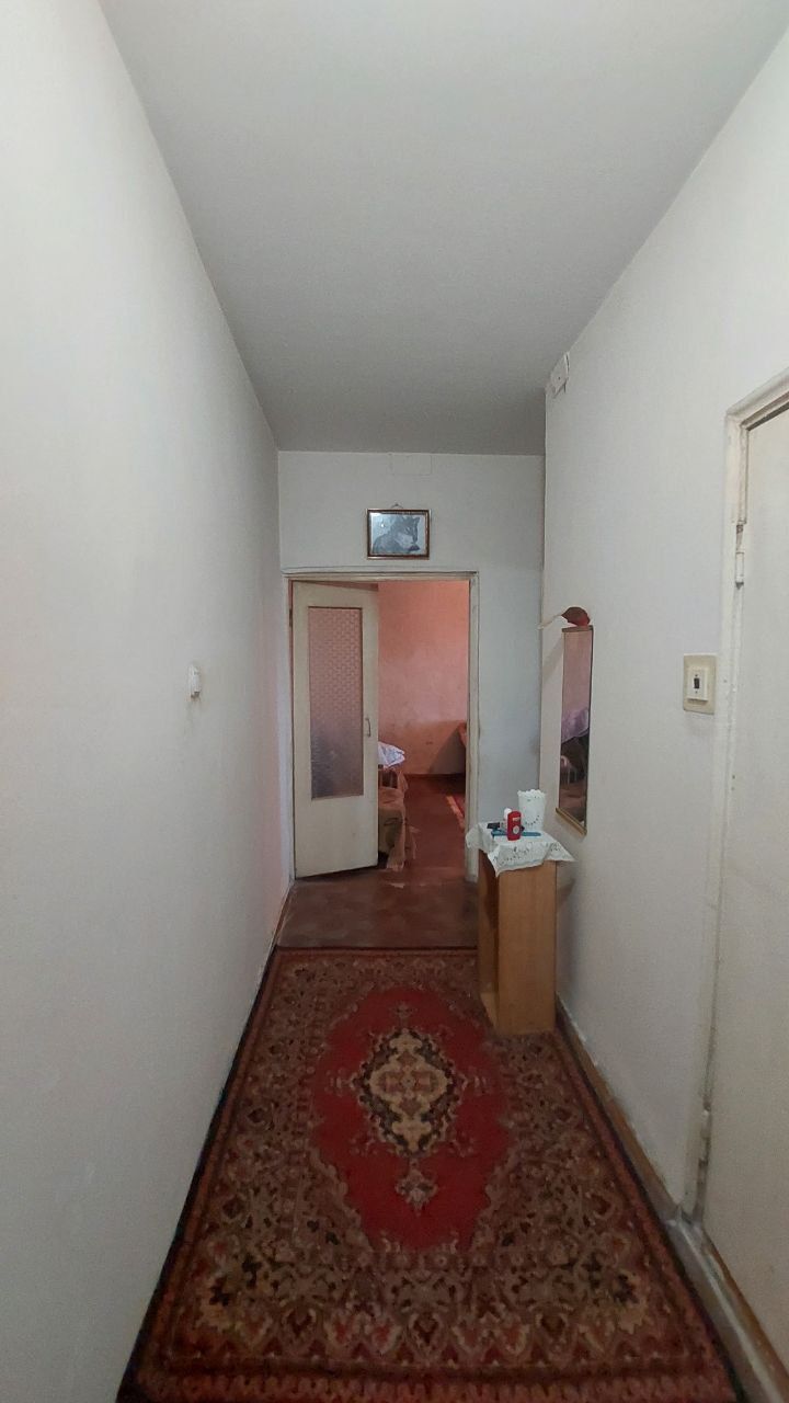 Пролам СРОЧНО 2-х комнатнаю квартиру в Сергели 1, около МЕТРО 5 бекат