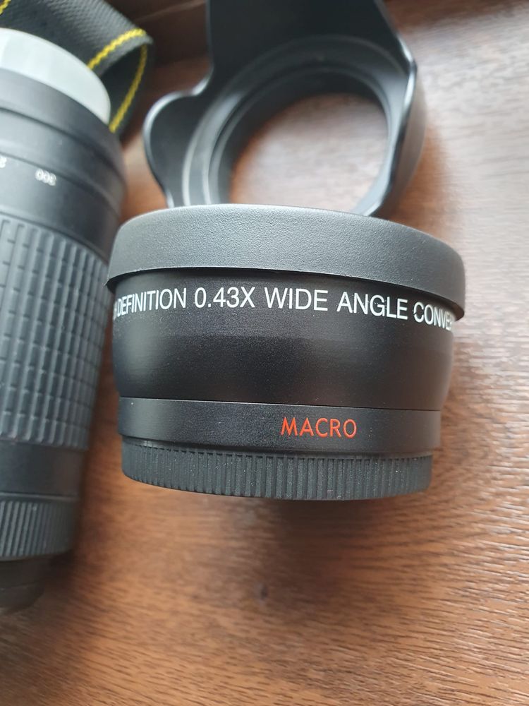 Nikon d3400 cu 2 obiective si accesorii