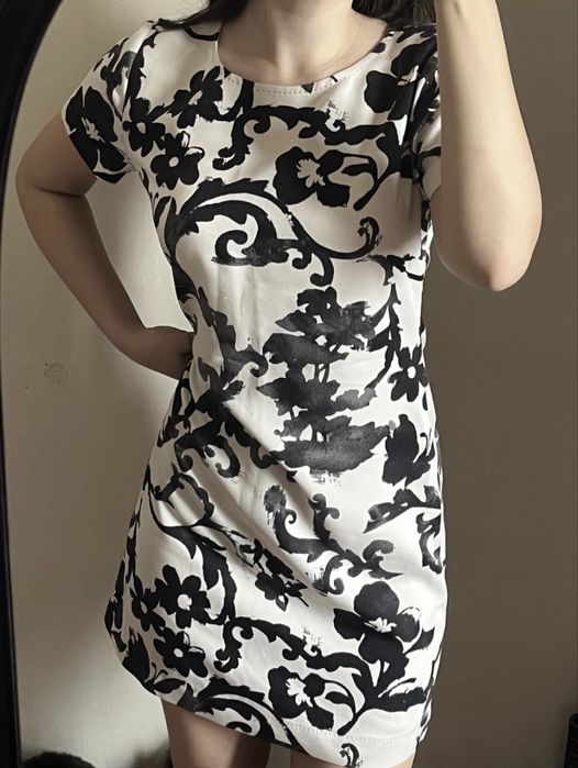Платье женское Moschino