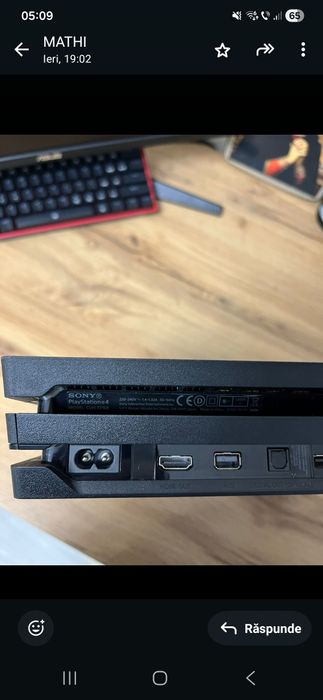 Ps 4 Pro + 2 cotrolăre, cablurile aferente + jocuri.ri