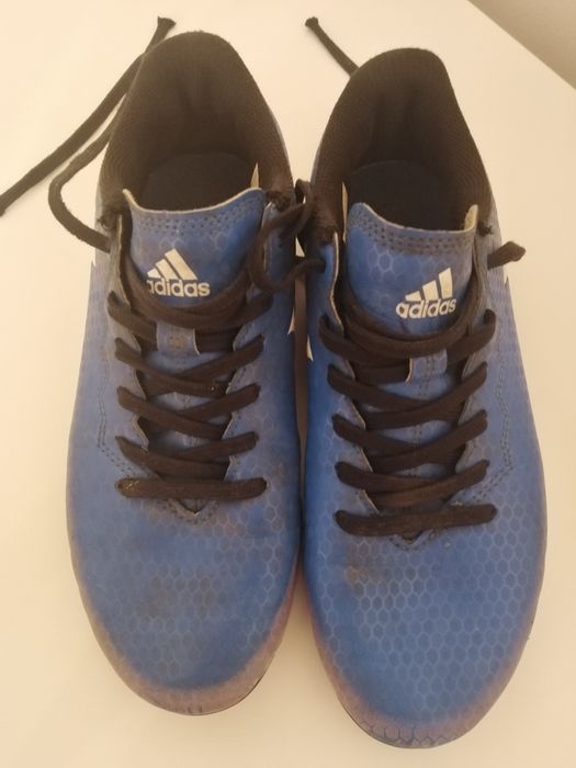 Adidași marca Adidas nr 36
