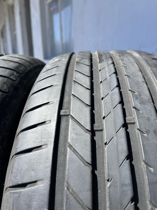 2 бр. летни гуми 235/45/19 GoodYear MOE RSC DOT 0918 6 mm