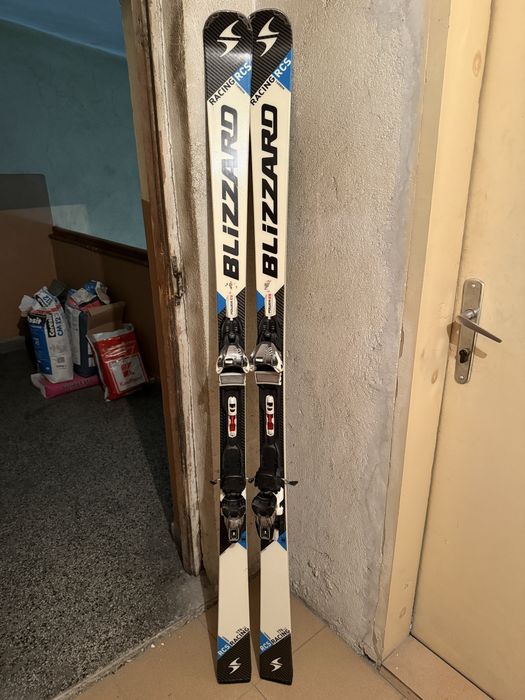 Продавам ски с автомати Близзарт 176 см
