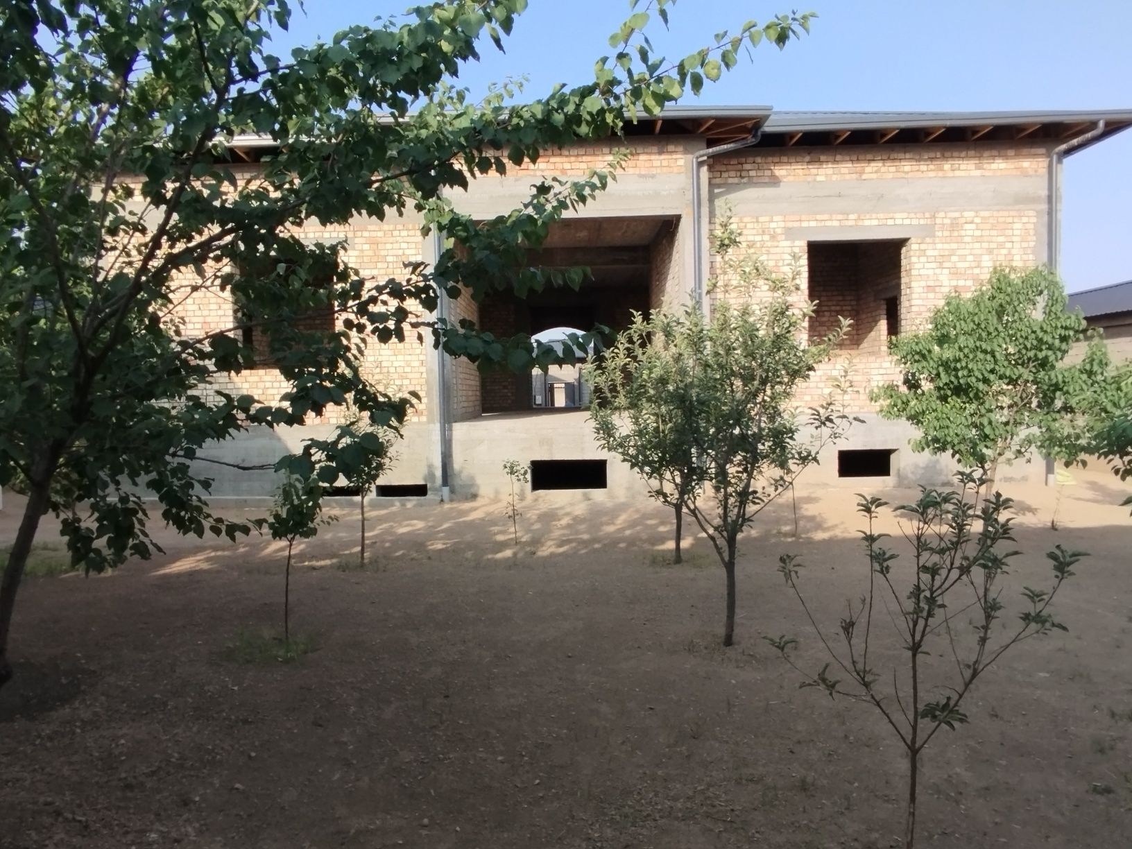 On qorgonda sifatli karopka uy