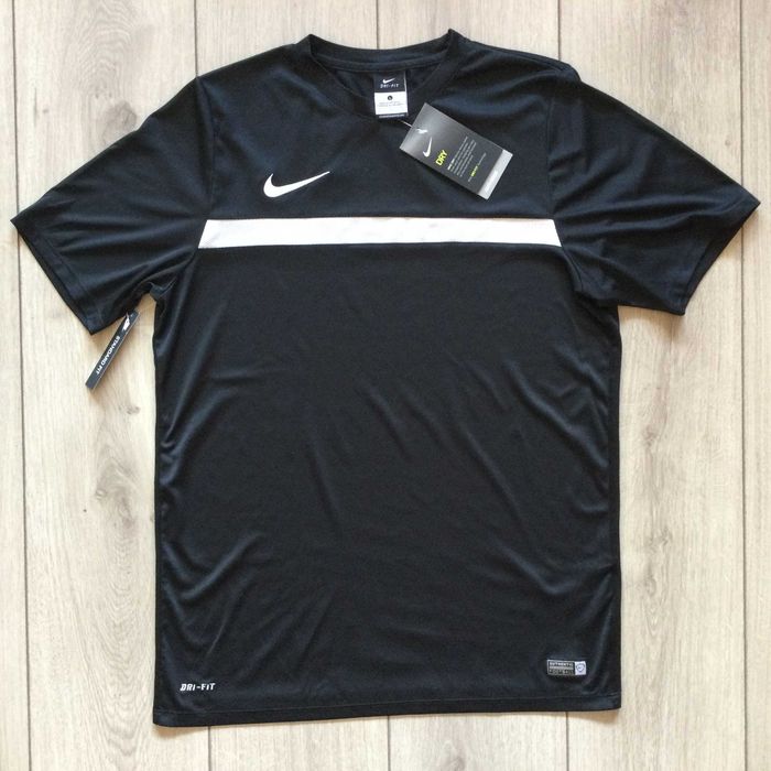 НОВА оригинална черна тениска за футбол NIKE Dri-Fit размер L от САЩ