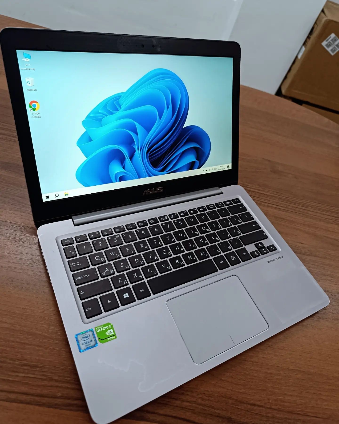 Ультратонкий Ноутбук ASUS  Zenbook UX310UQ