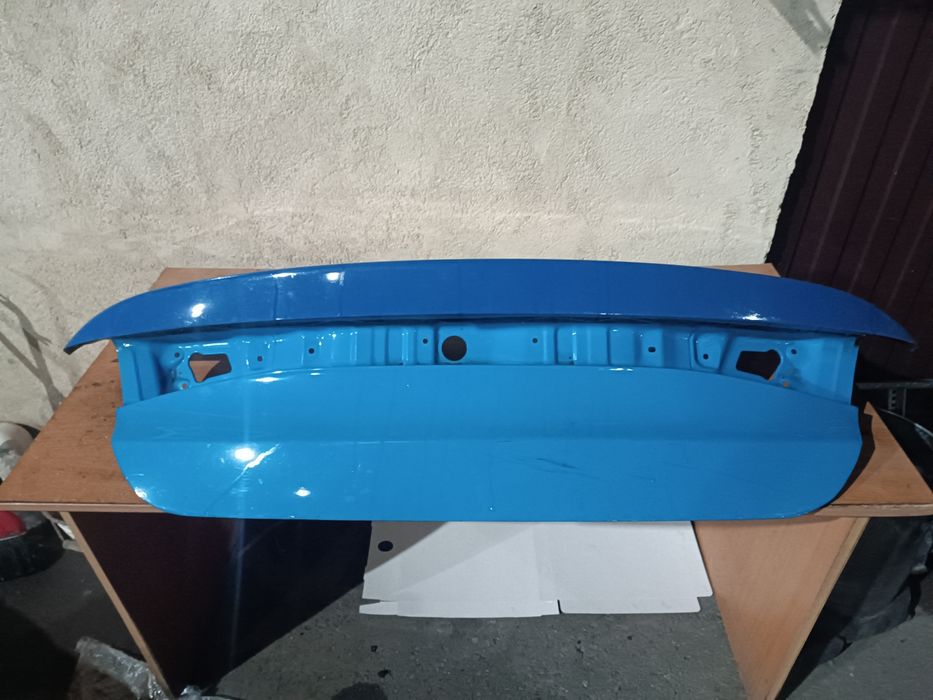 Продам крышку багажника Кия к5
