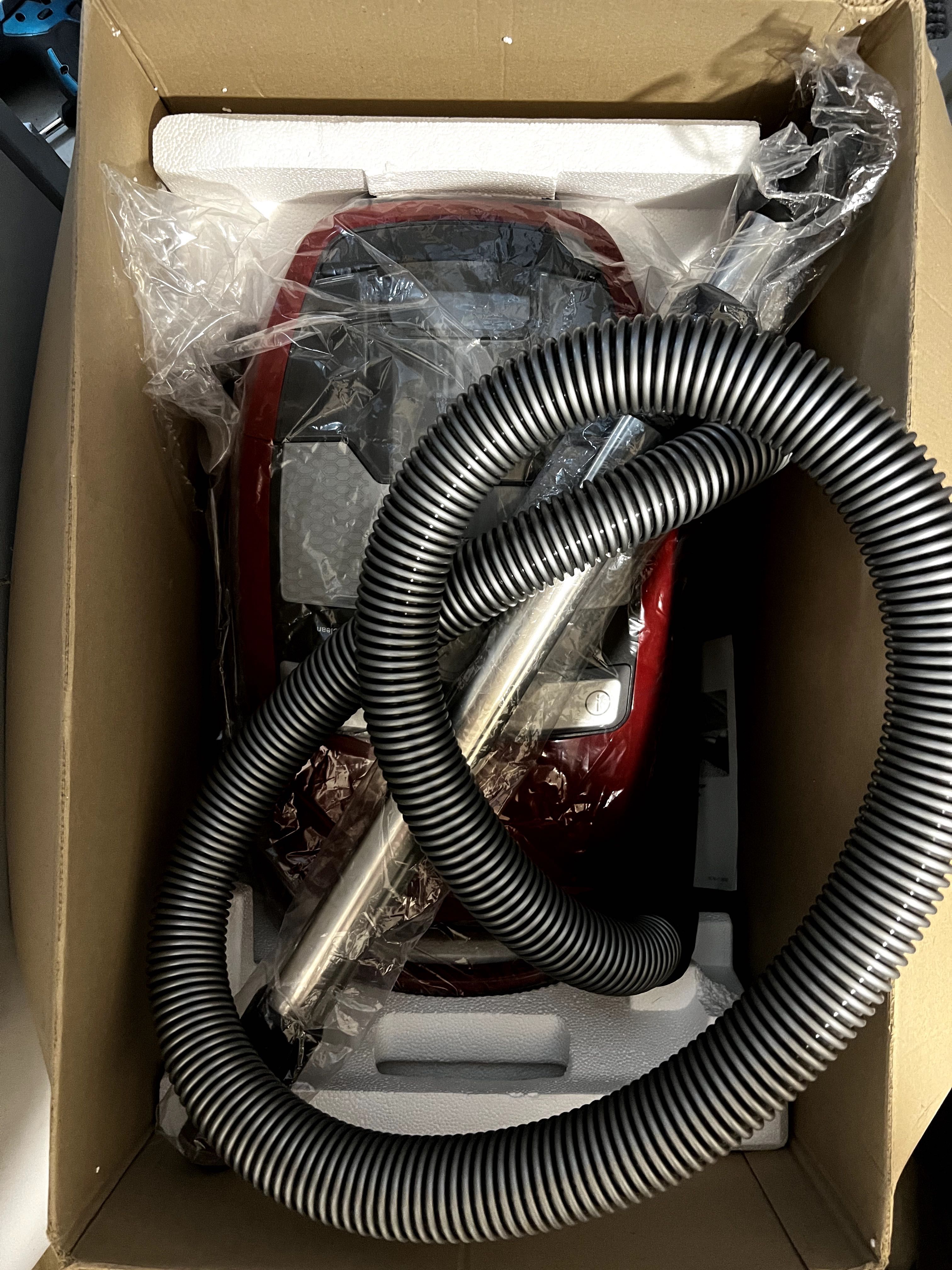 Прахосмукачка Miele Blizzard CX1