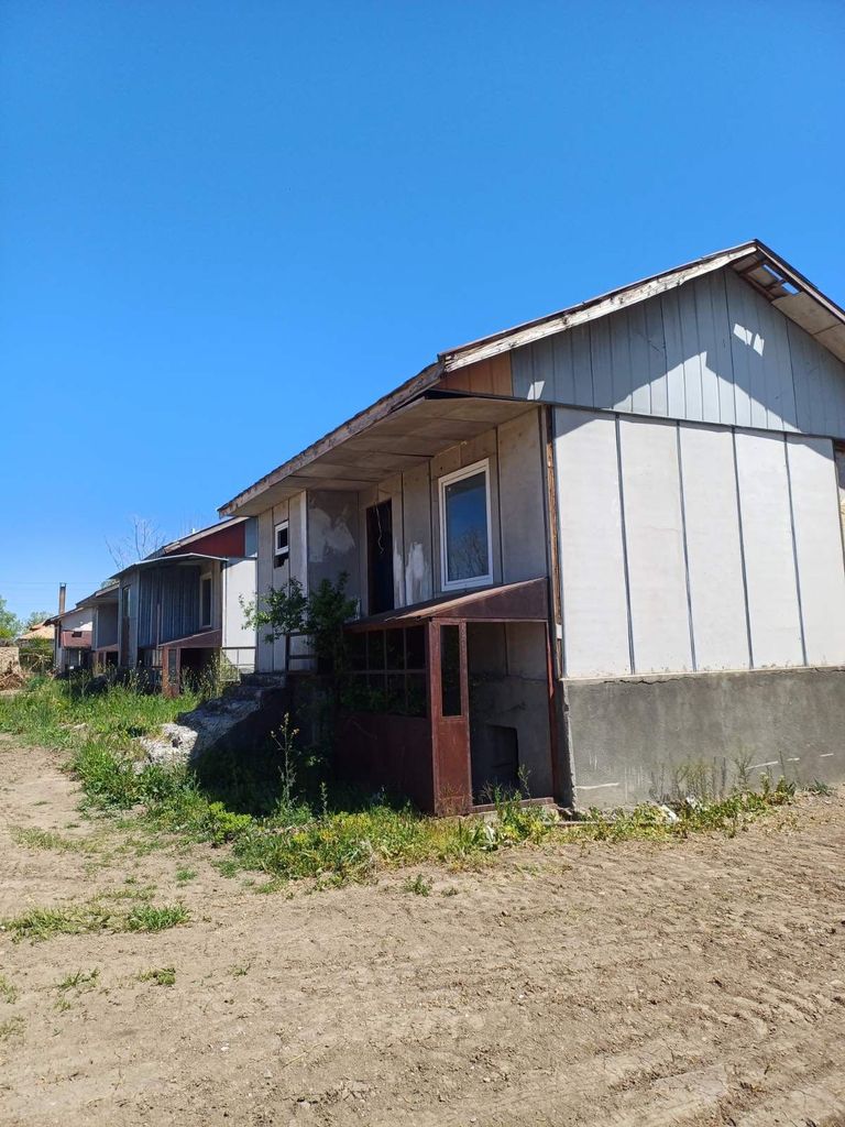 Продава се Къща в с. Мараш, Област Шумен - 50 кв.м за 21 €/кв.м - Снимка #2