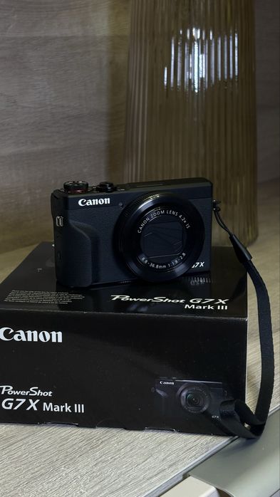 Canon G7 mark III