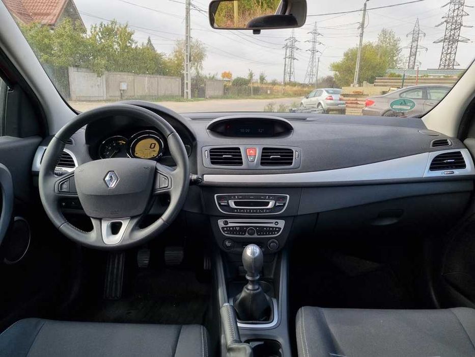 Renault Megane 1,5 diesel, 2010,dublu climatronic, 6 trepte