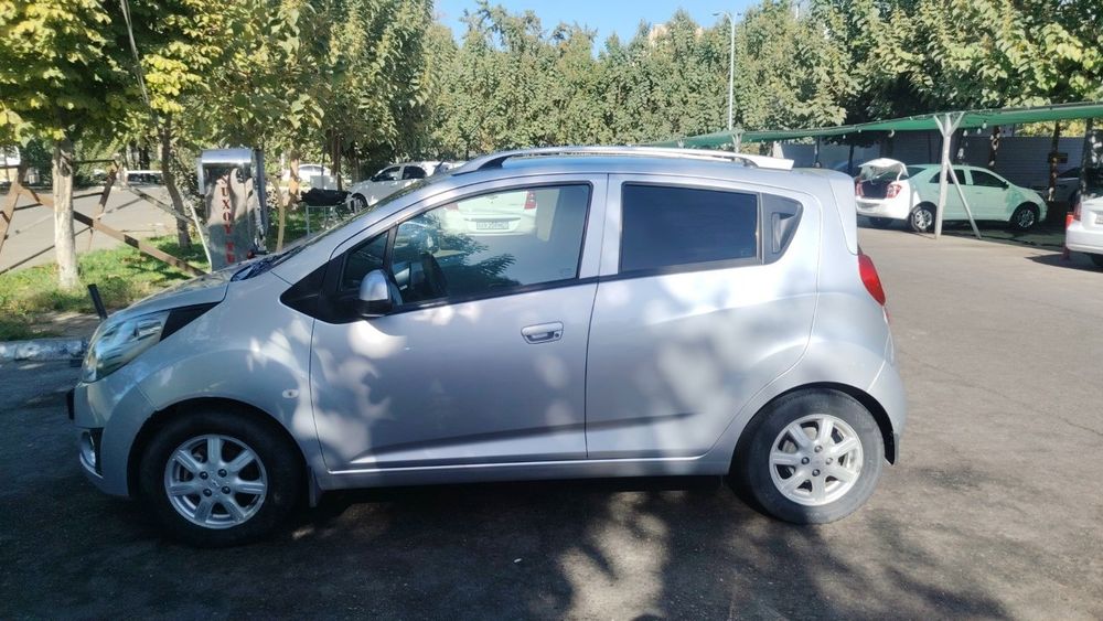 Moshina bitta qo'l haydalgan yurgan probegi halol hohlagan usta korain