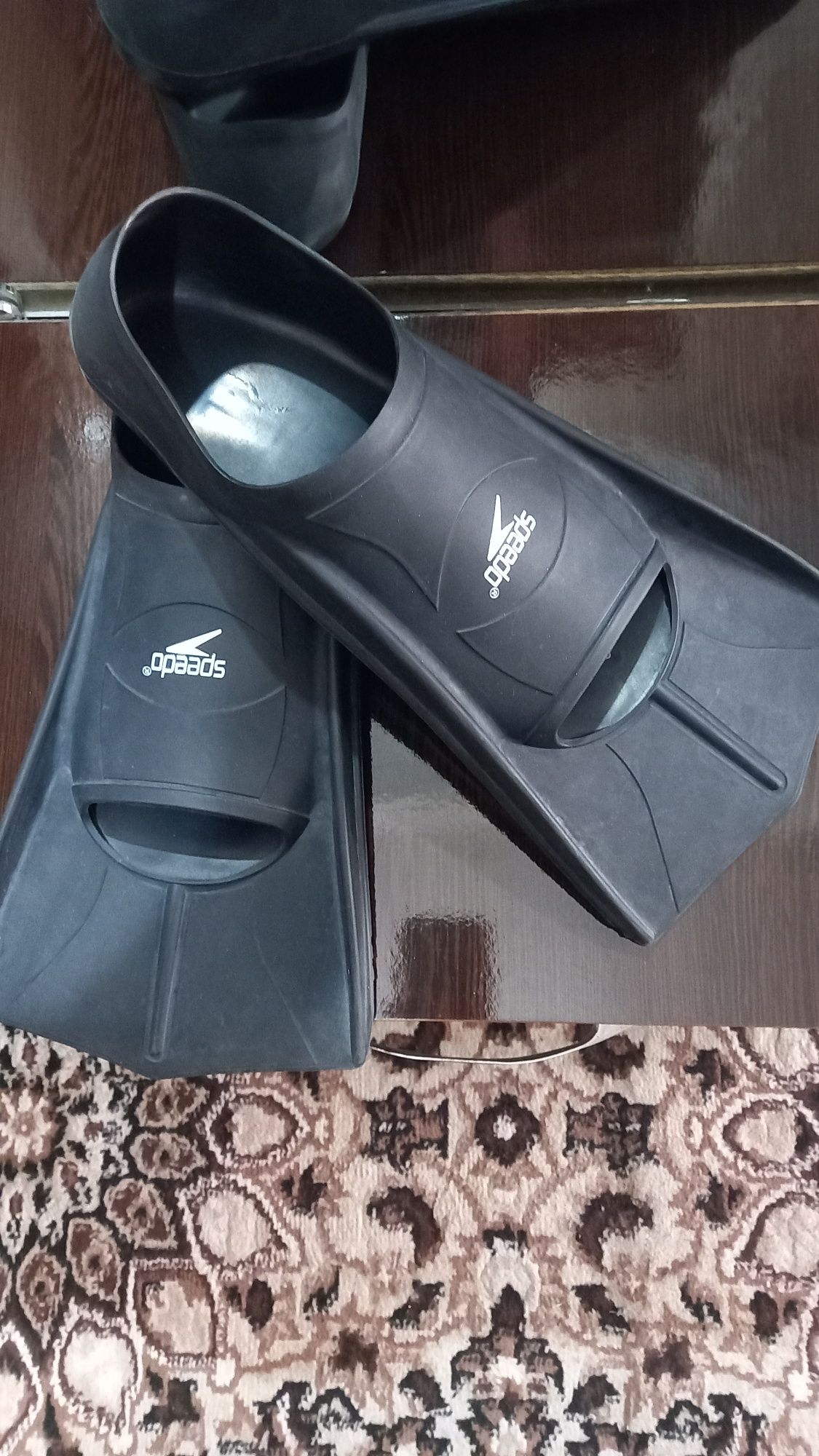 Ласты для плаванья.