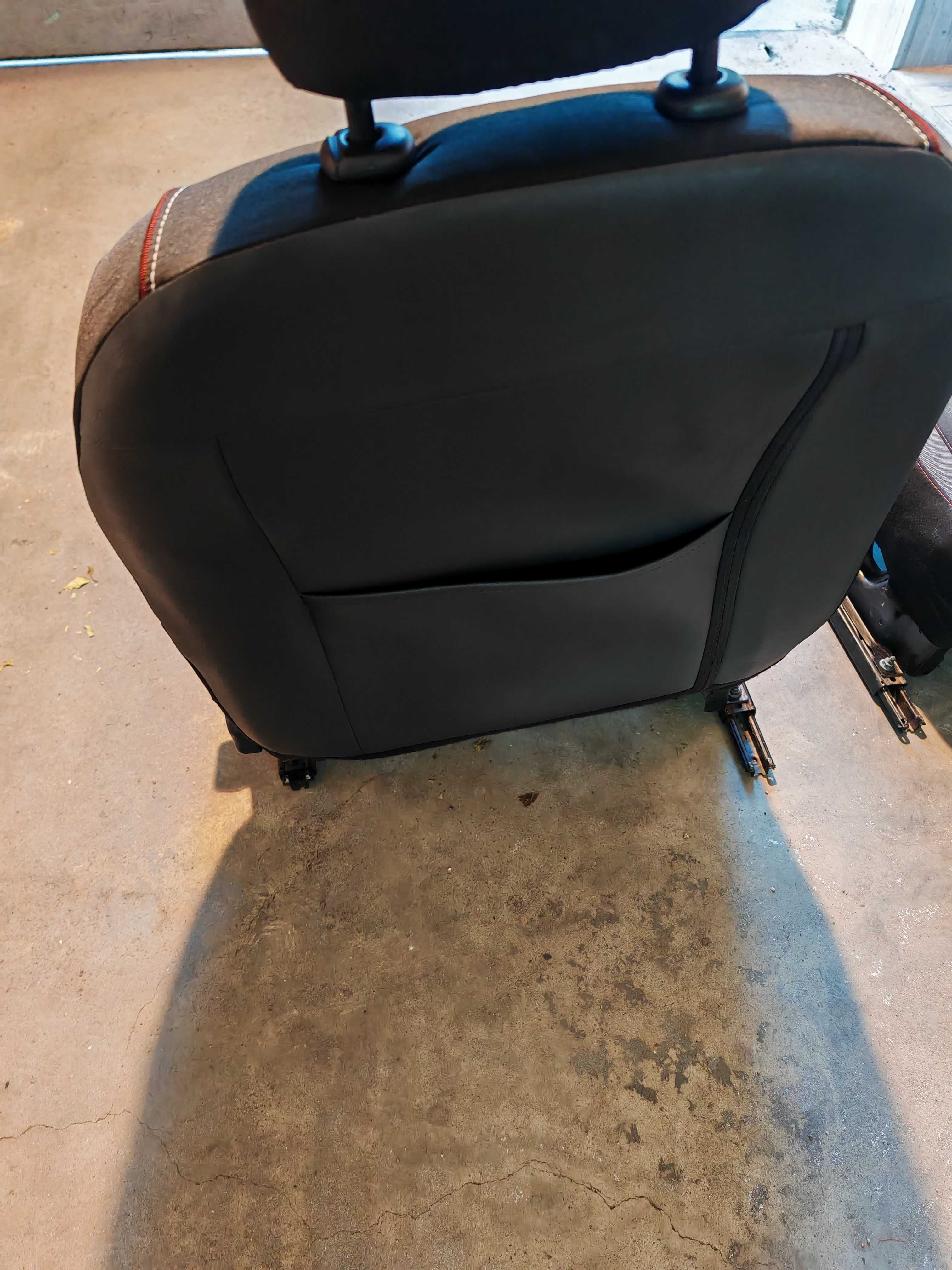 Салон /седалки Dacia Sandero Stepway 2