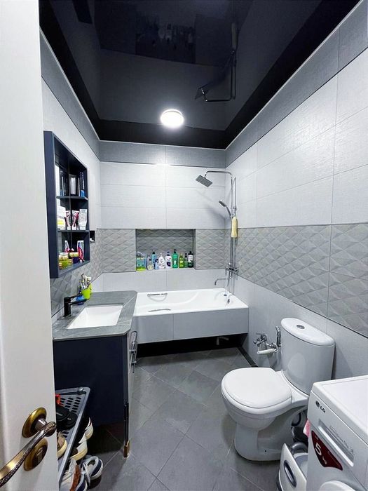 Chilonzor Novza metro yonida kvartira bor