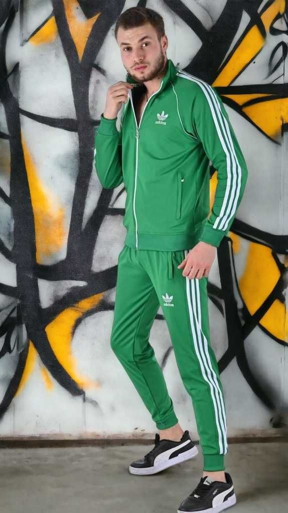 Trening Adidas Originals Rosu / Albastru / Verde produs NOU