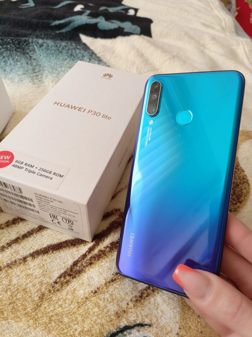 HUAWEI P 30 lite 256 GB продаётся телефон