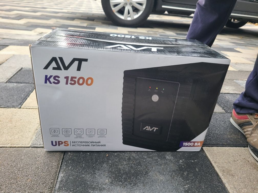UPS sotiladi UPS AVT KS 1500.