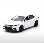 Тойота Camry бяла