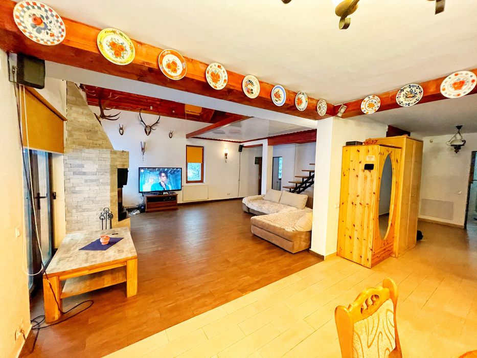 Cabana de inchiriat cu piscina ciubar si sauna Visul Muntilor Belis