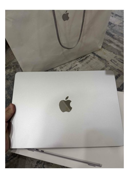 Продаю MacBook Air