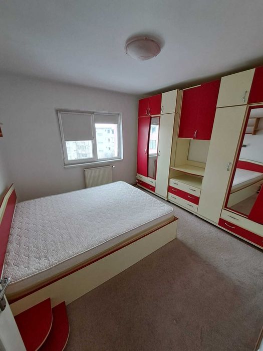 Apartament 3 camere de inchiriat