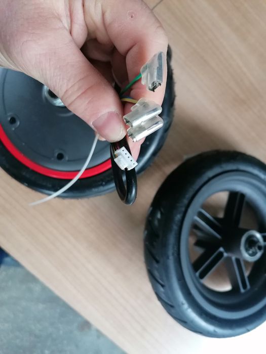 Roata de trotineta cu motor electric 36v
