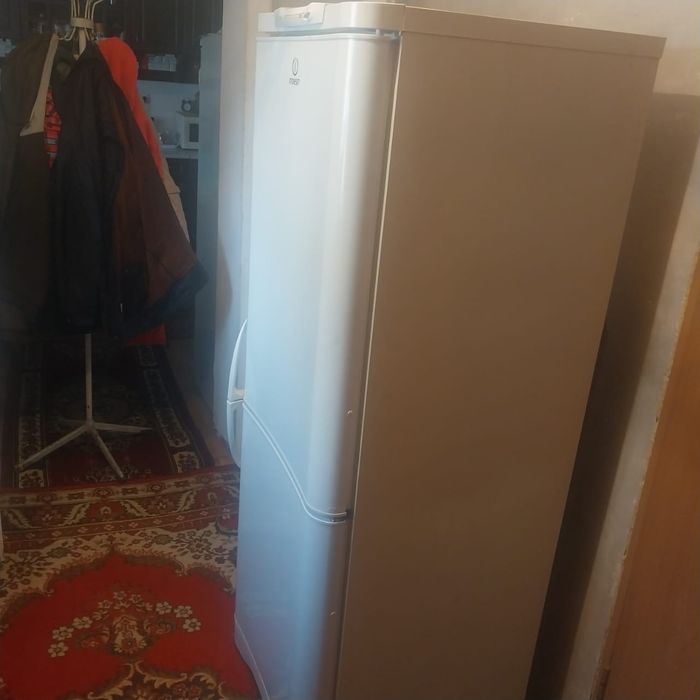 Продам холодильник  и газ плита